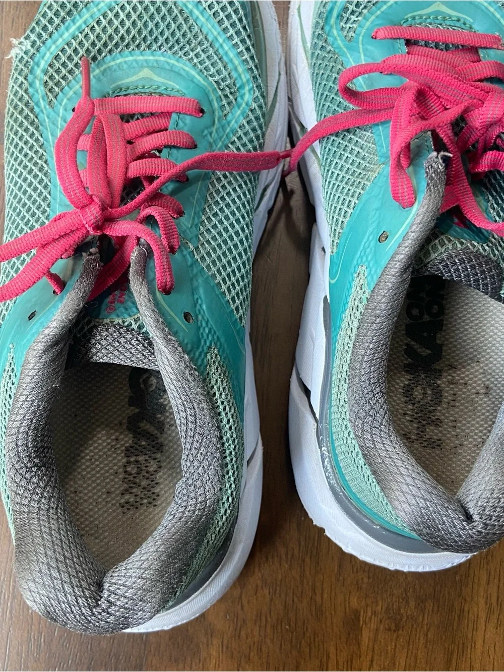 Hoka One One Napali Sneakers Womens Size 6 Turquoise Pink Running Shoes 1091611